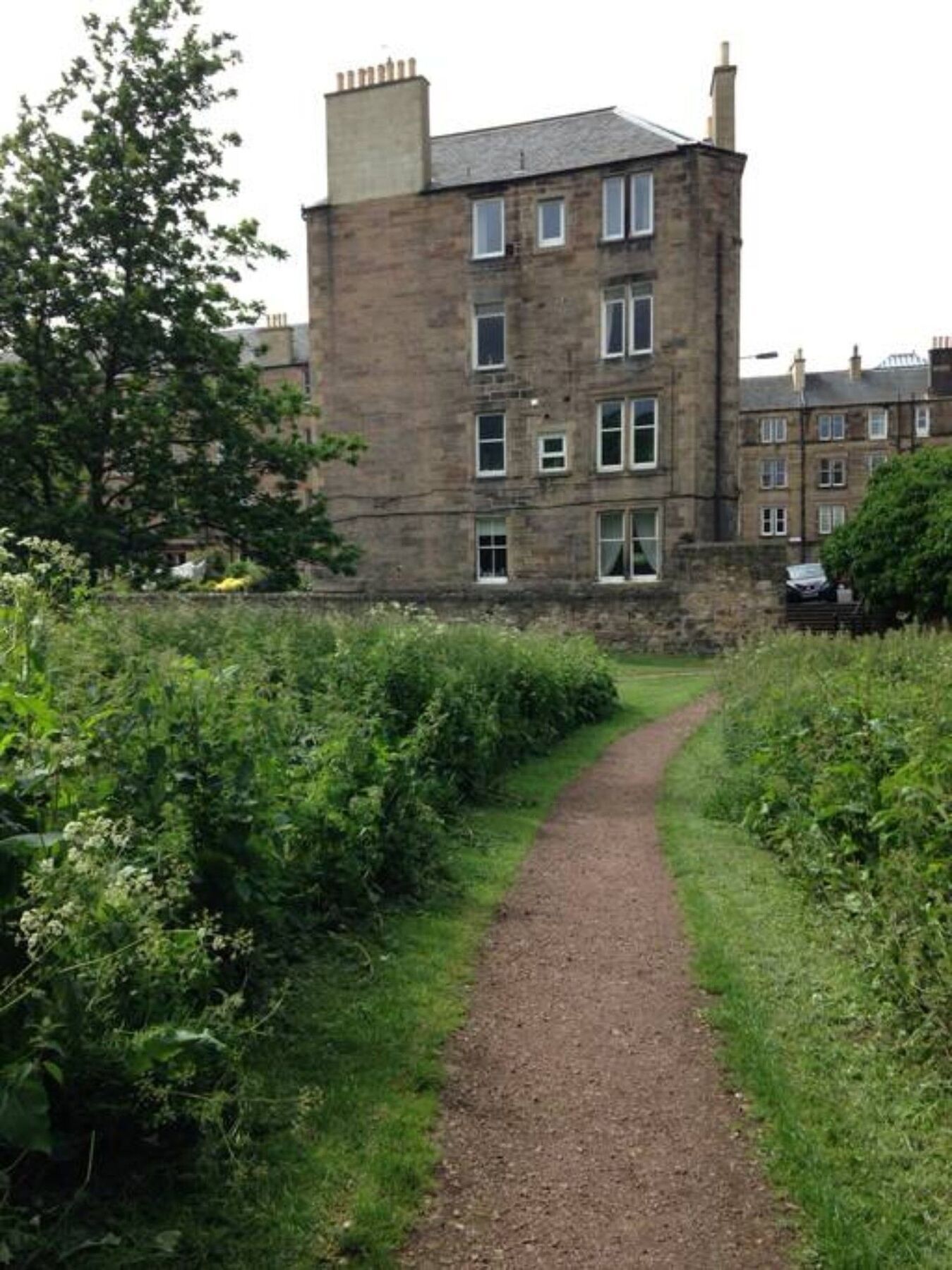 2 Bedroom Flat In Holyrood Park Sleeps 5 Appartement *